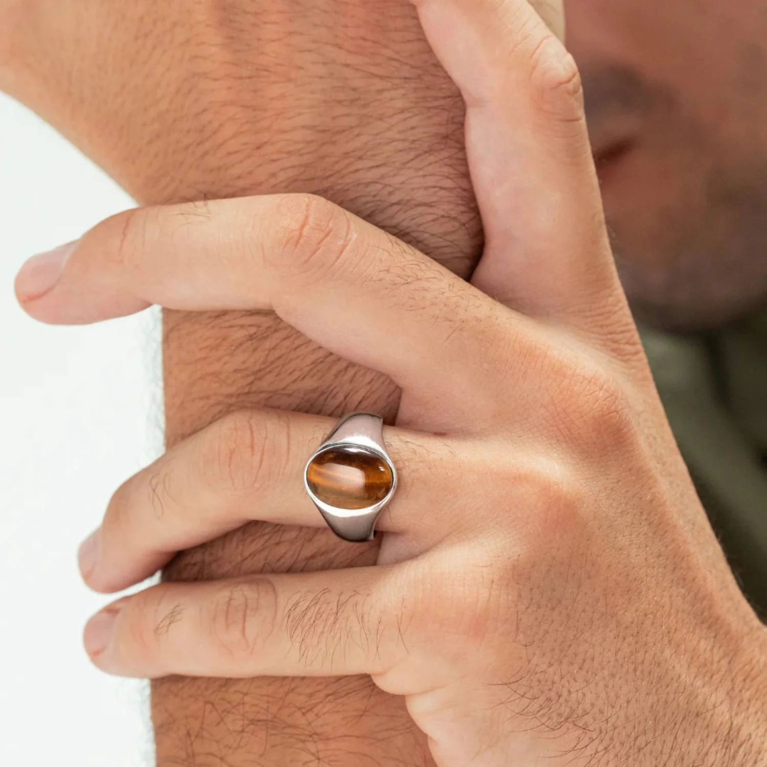 Alexander Lynggaard - Oval Signet Tiger Eye ring - Sølv - Image 2