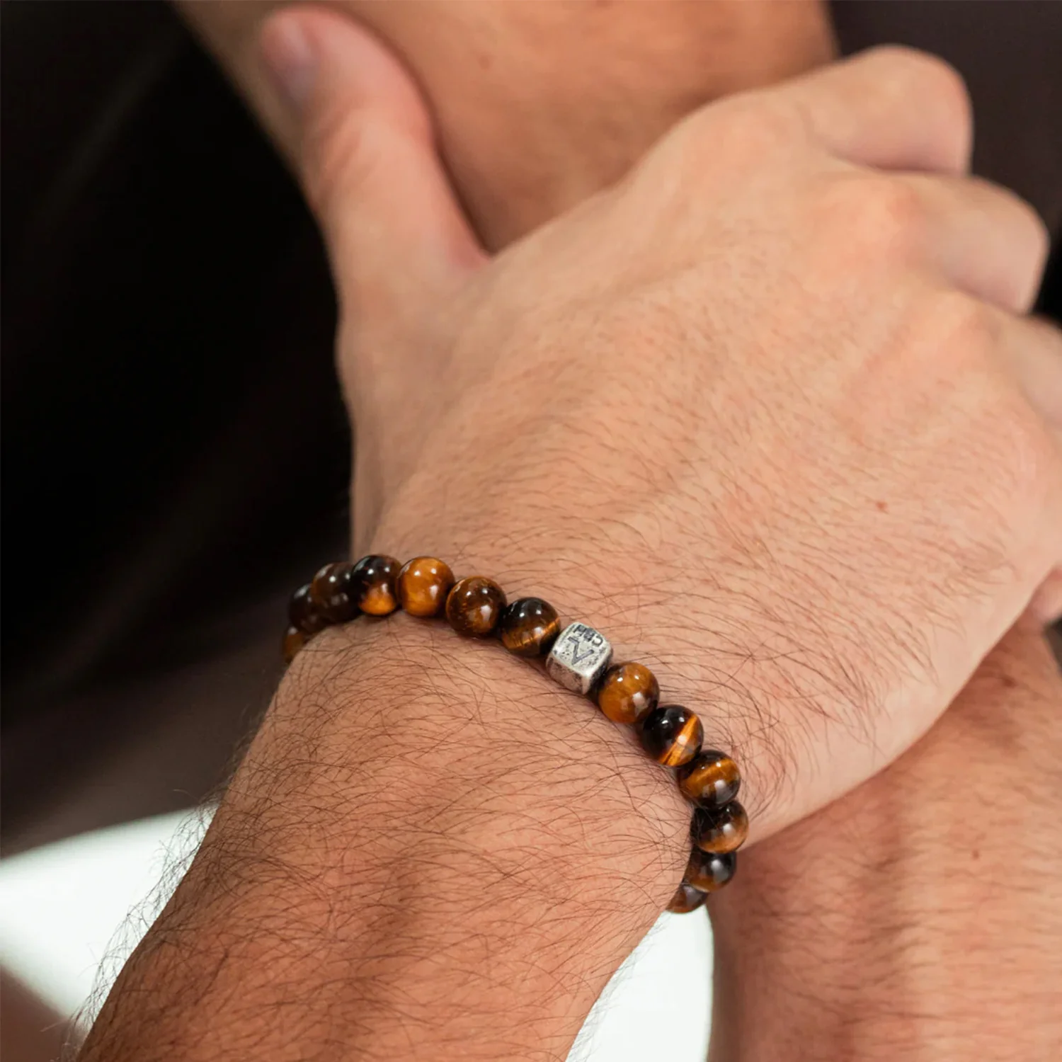 Alexander Lynggaard - Tiger Eye armbånd, 8 mm - Oxideret sølv - Image 2
