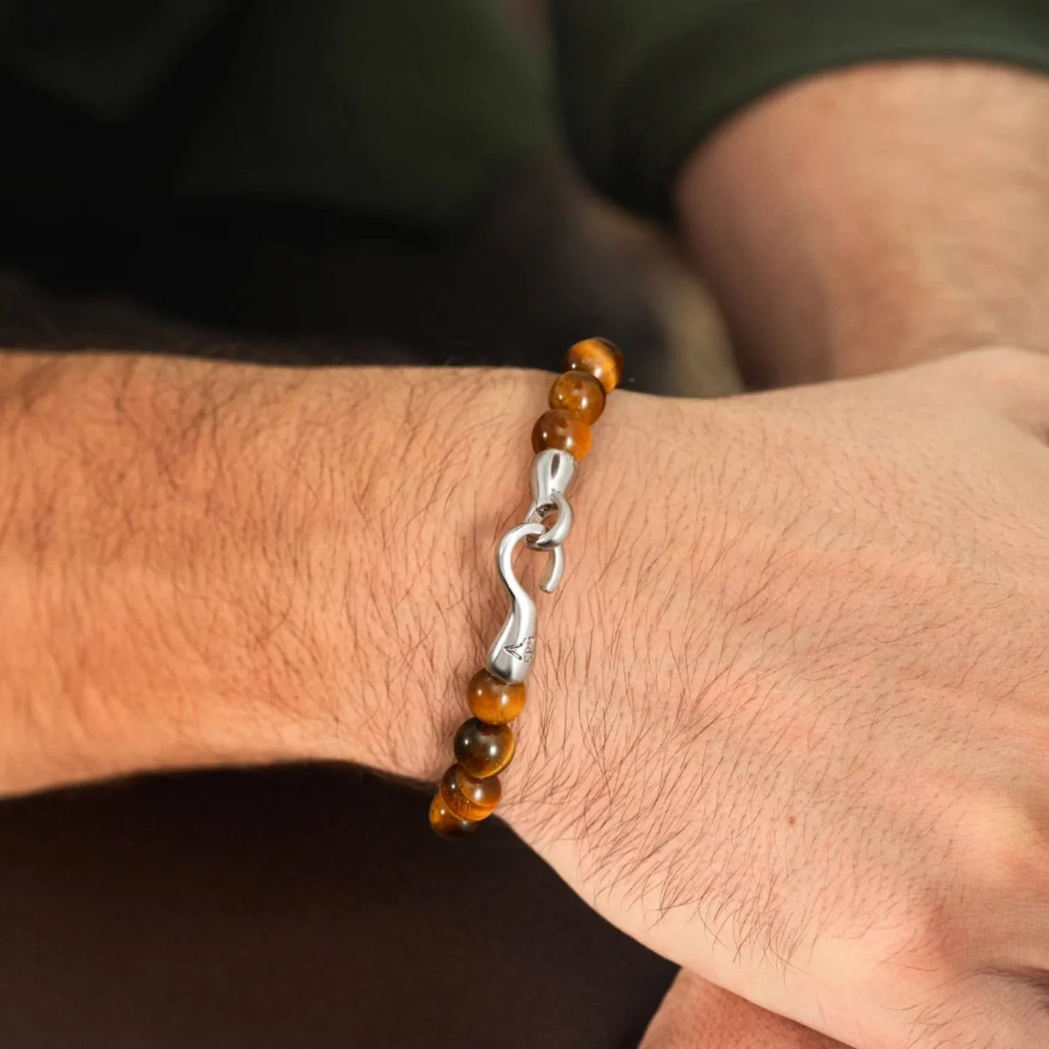Alexander Lynggaard - Tiger Eye Hook Clasp armbånd, 8 mm - Sølv - Image 2