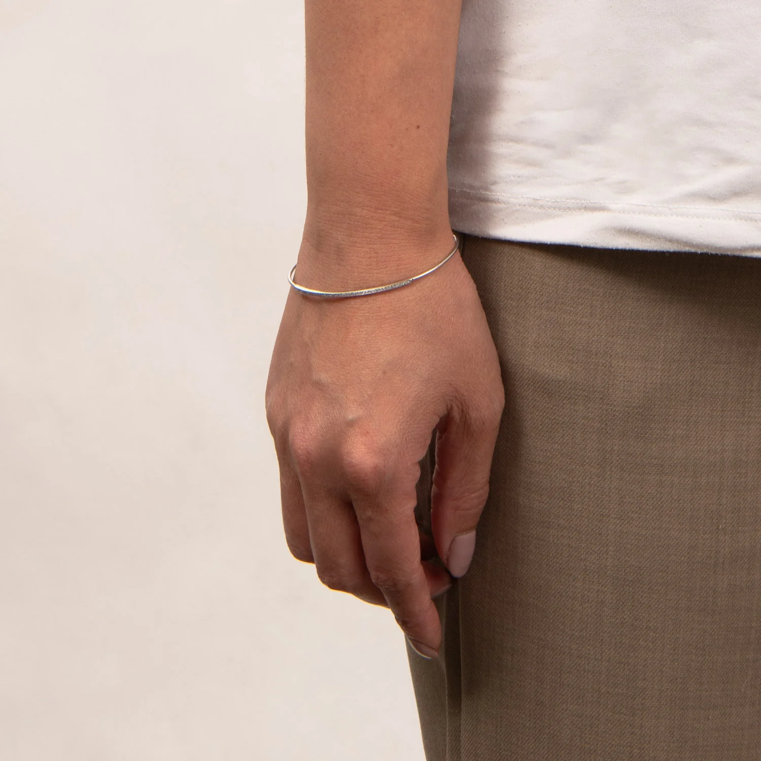 Aveny LUXURY - Armbøjle m. 45 brillianter, 0,12 ct. w/si - 14 kt. hvidguld - Image 2