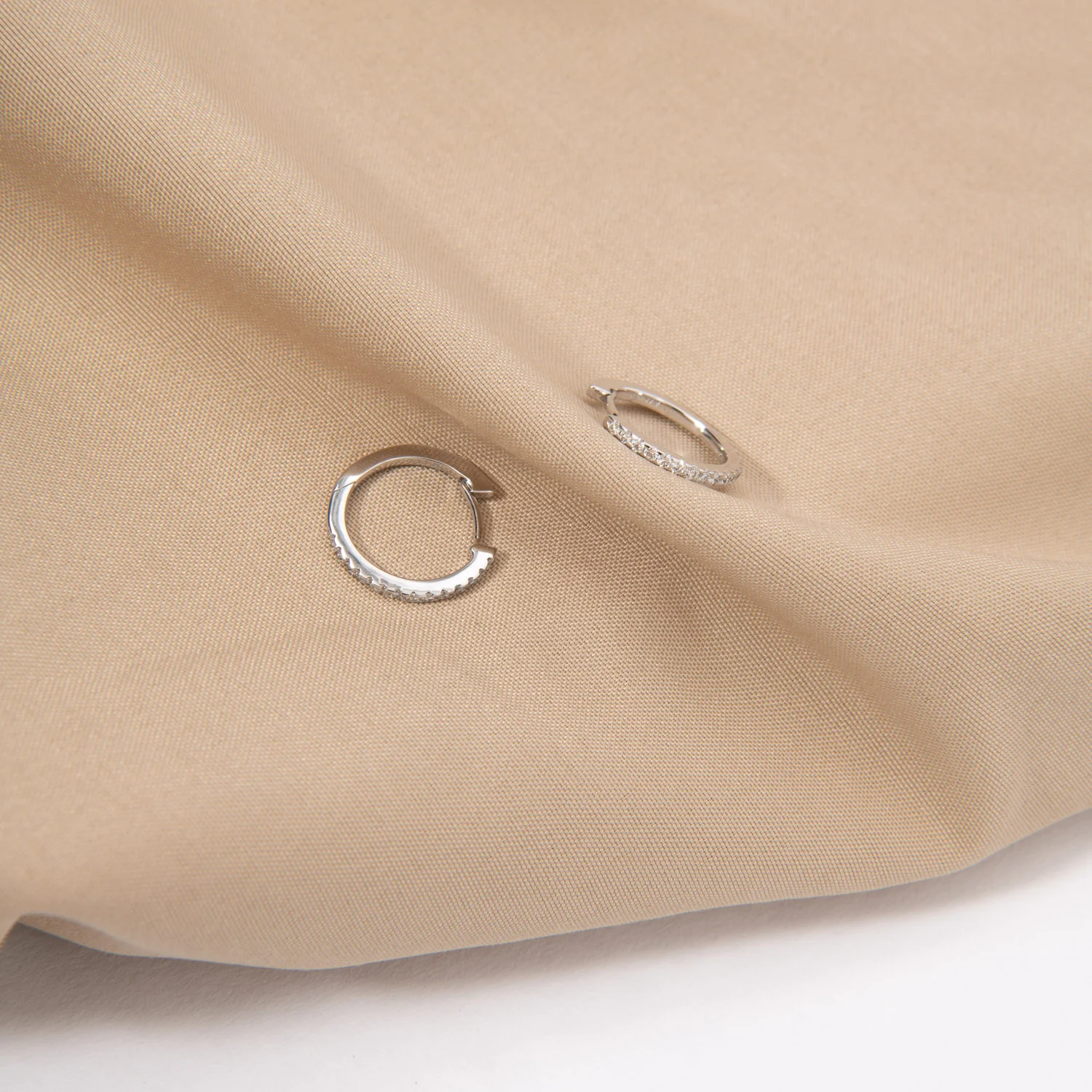 Aveny LUXURY - Click creoler, 0,28 ct. w/si - 14 kt. hvidguld - Image 3