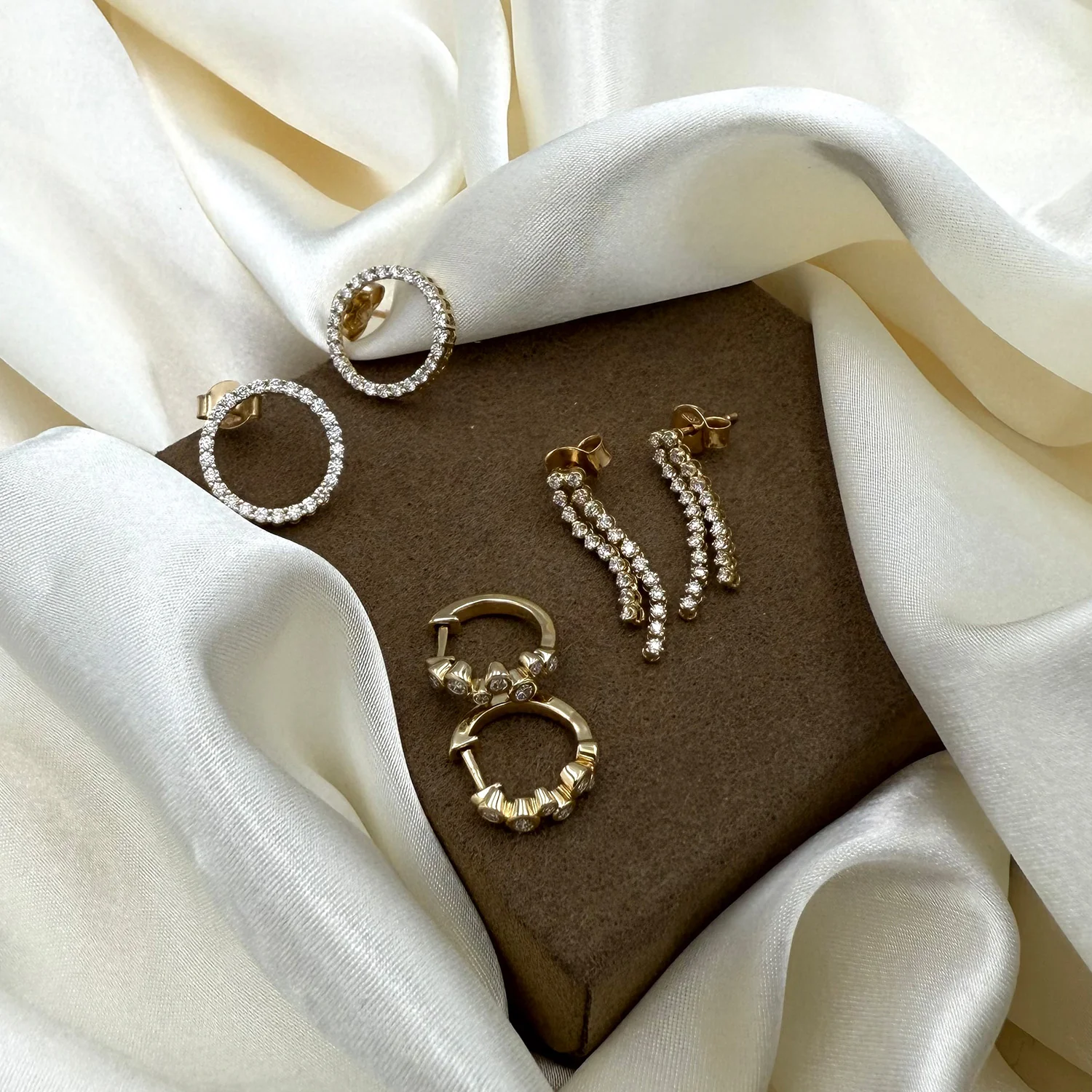 Aveny LUXURY - Creoler m. 14 brillianter, 0,25 ct. w/si - 14 kt. guld - Image 3