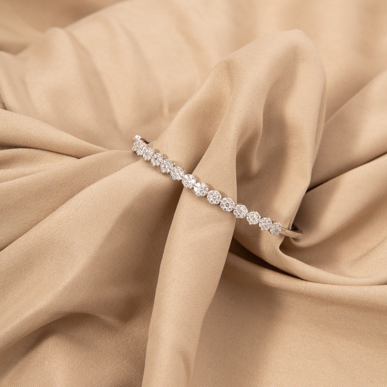 Aveny LUXURY - Illusion armring m. 1,45 ct. w/si - 14 kt. hvidguld - Image 4