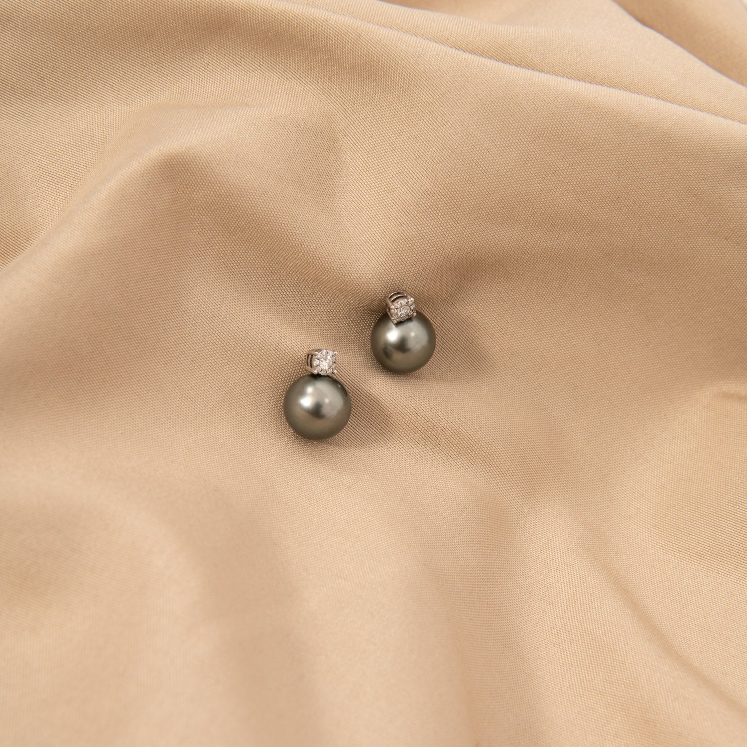 Aveny LUXURY - Ørestikker m. tahitiperle, 10 mm/0,14 ct. w/si - 14 kt. hvidguld - Image 3