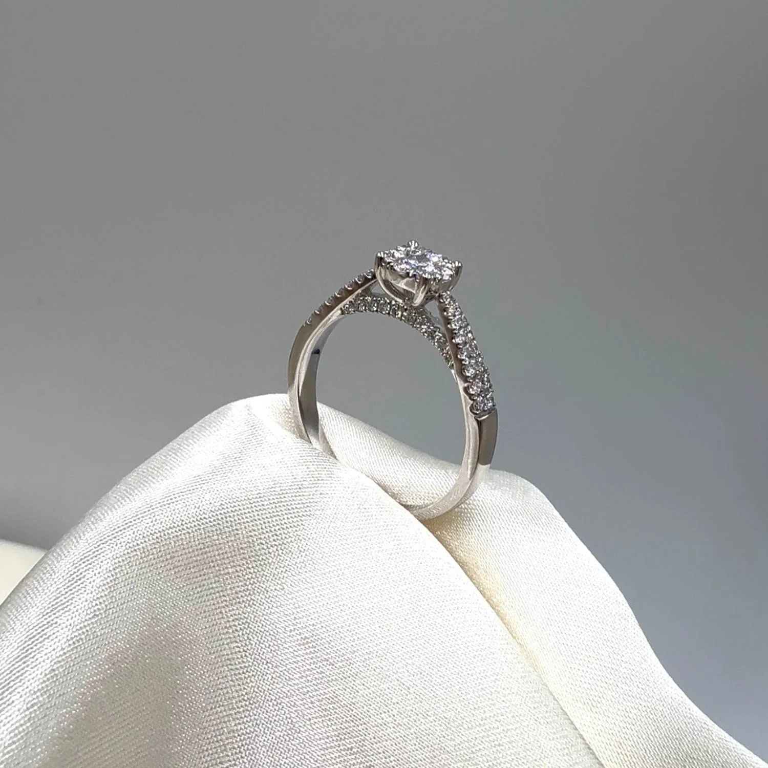 Aveny LUXURY - Ring m. 0,53 ct. w/si - 14 kt. hvidguld - Image 3