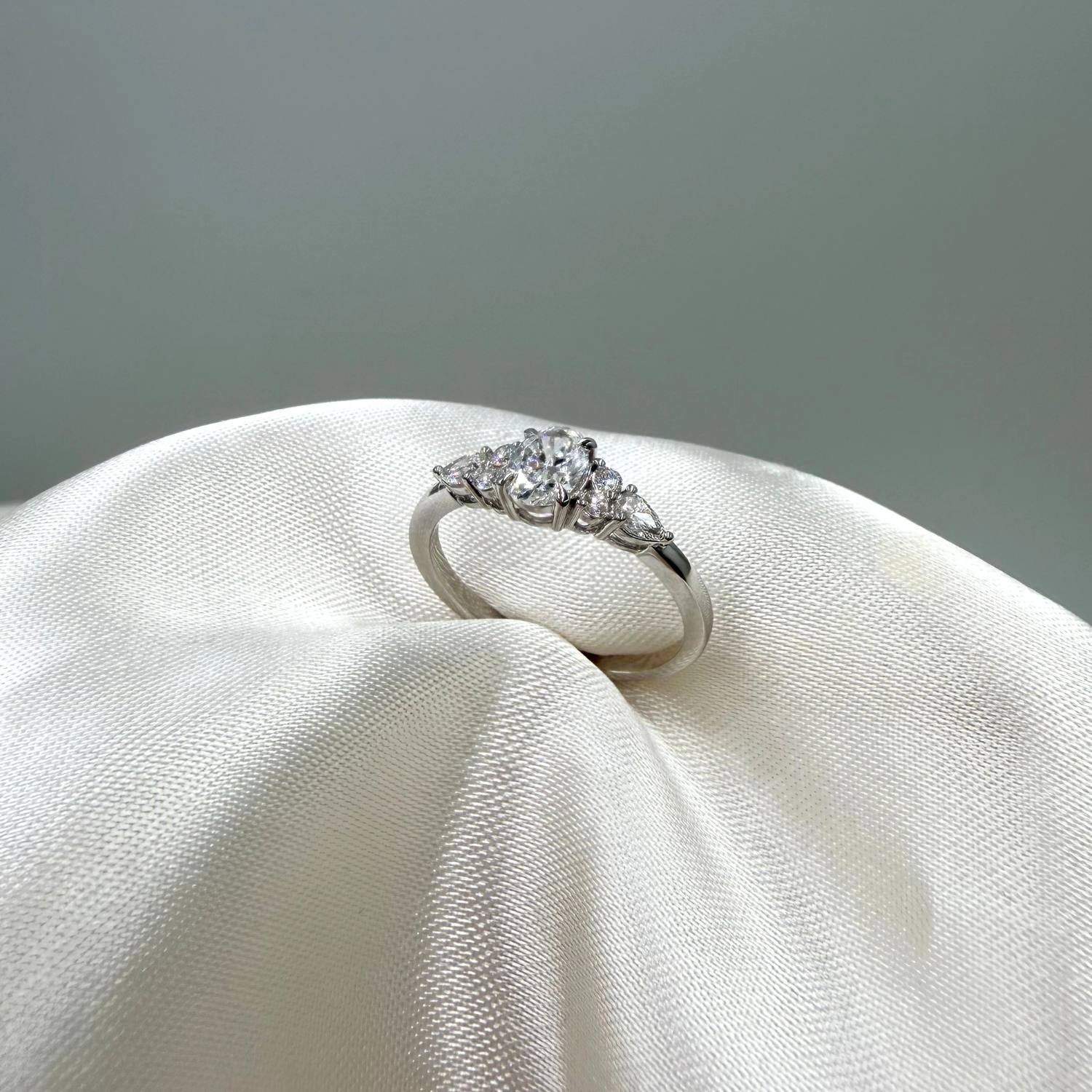Aveny LUXURY - Ring m. 7 brillanter, 0,76 ct. w/si - 14 kt. hvidguld - Image 3
