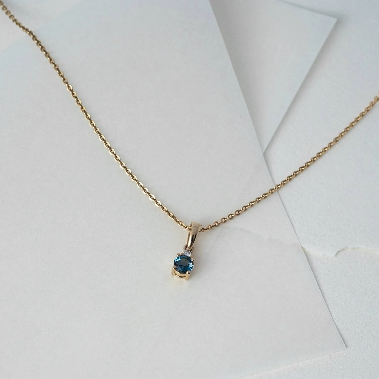 Aveny LUXURY - Vedhæng m. London Blue topas, 0,025 ct. w/si - 14 kt. guld - Image 3