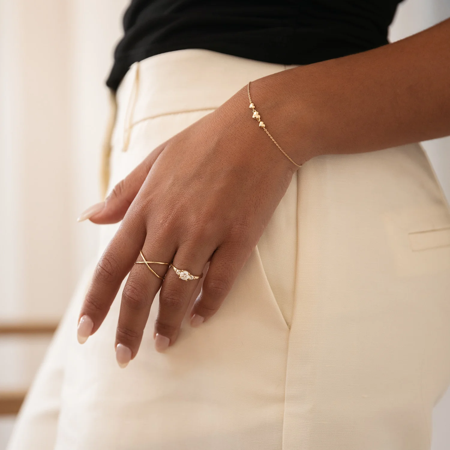 Aveny NINE K - Ring m. tre zirkonia - 9 kt. guld - Image 4