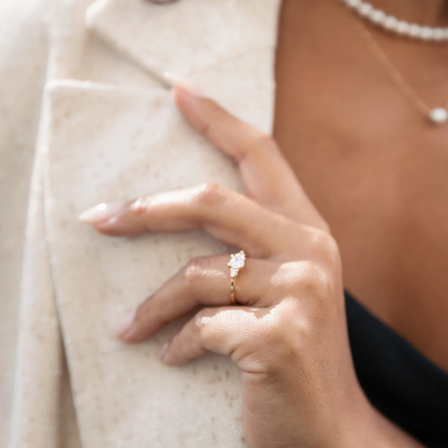 Aveny NINE K - Ring m. tre zirkonia - 9 kt. guld - Image 8