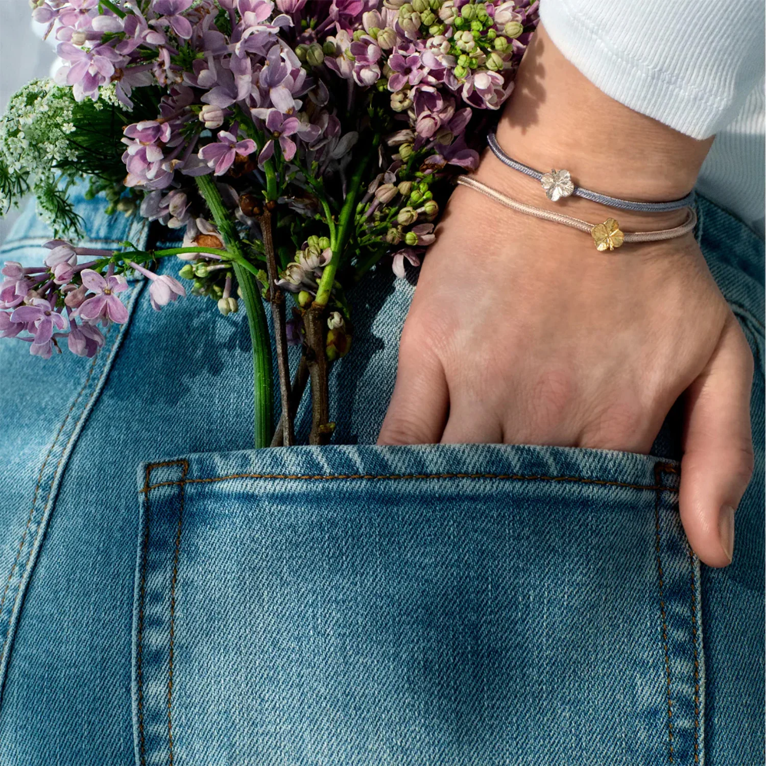 Flora Danica - Firkløver silkearmbånd, blå - FLC-SILK-BLUE-G - Image 2