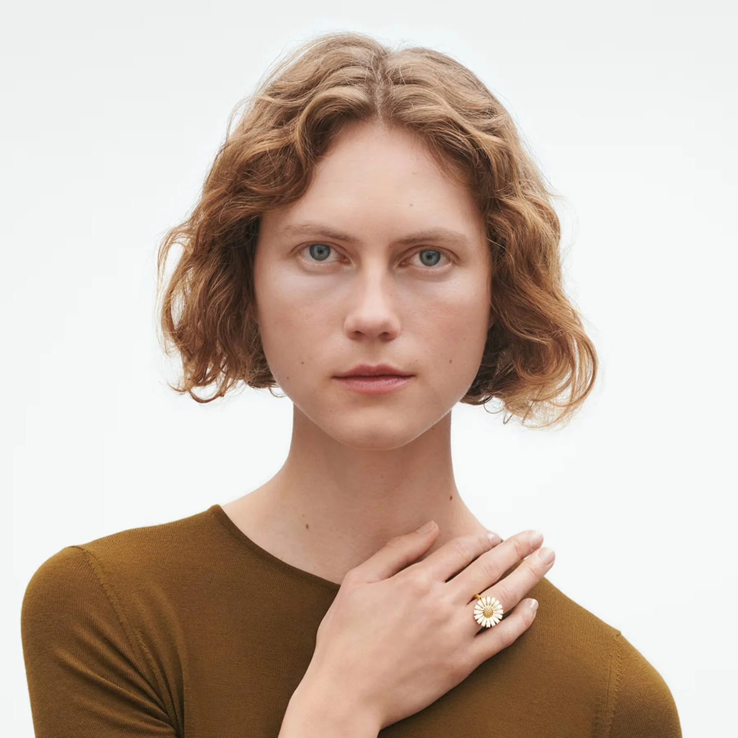 Georg Jensen - Daisy ring m. hvid emalje, 18 mm - Forgyldt sølv - Image 4
