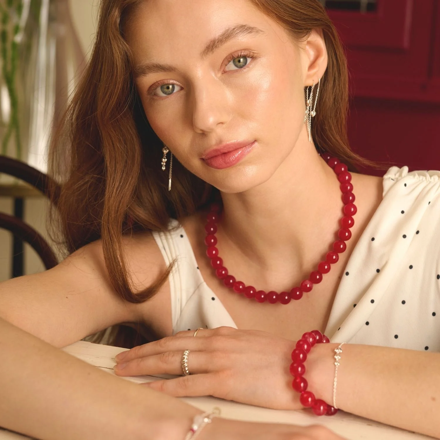 LuvaLu Jewellery - Celeste Red halskæde, 12 mm/42+3 cm - Forgyldt sølv - Image 11