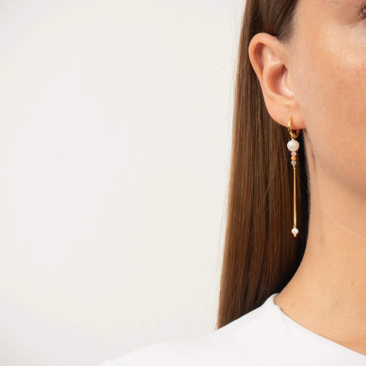 LuvaLu Jewellery - Dahlia Pearl drop øreringe - Forgyldt sølv - Image 2