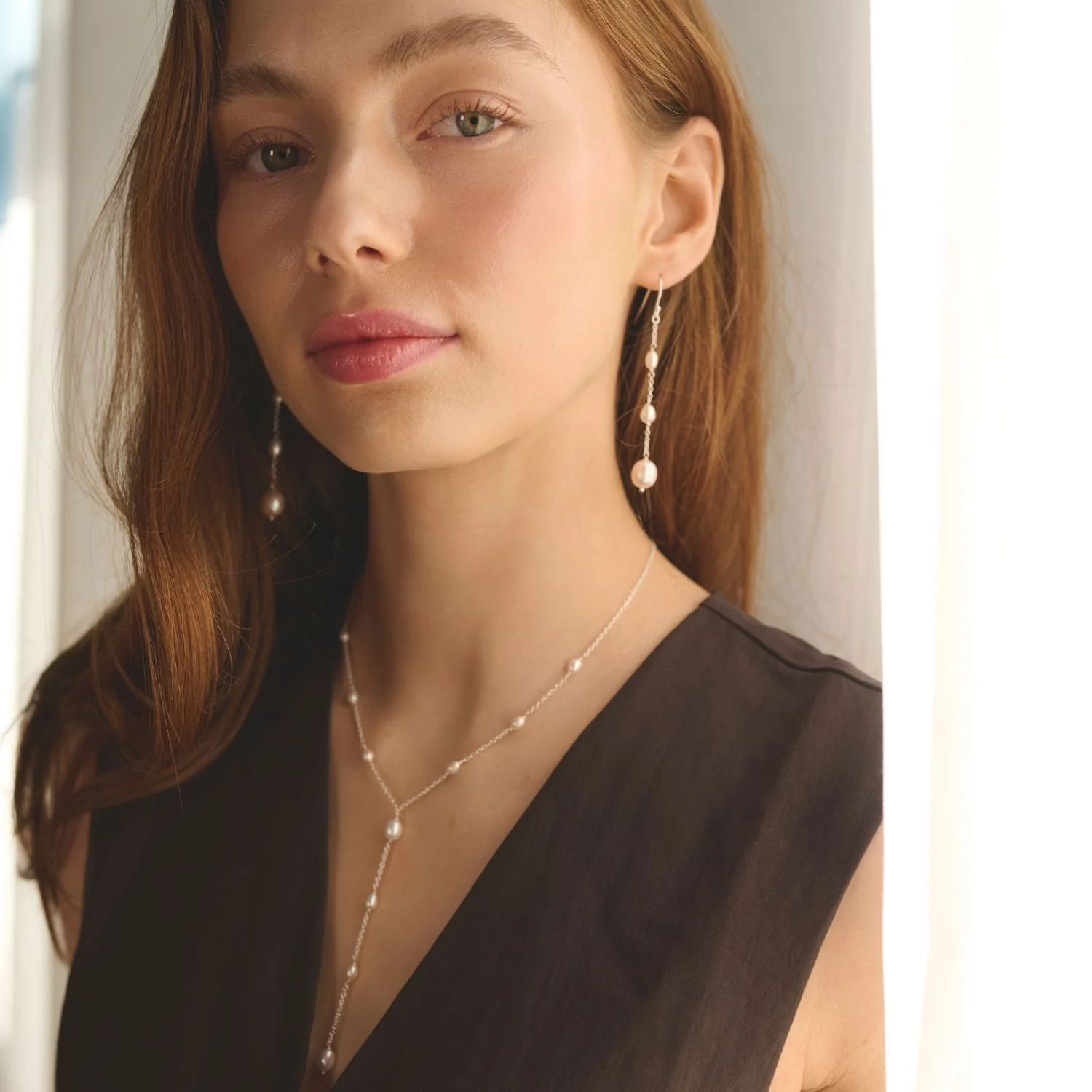 LuvaLu Jewellery - Pearly Fiona halskæde m. ferskvandsperler, 42+3 cm - Sølv - Image 5