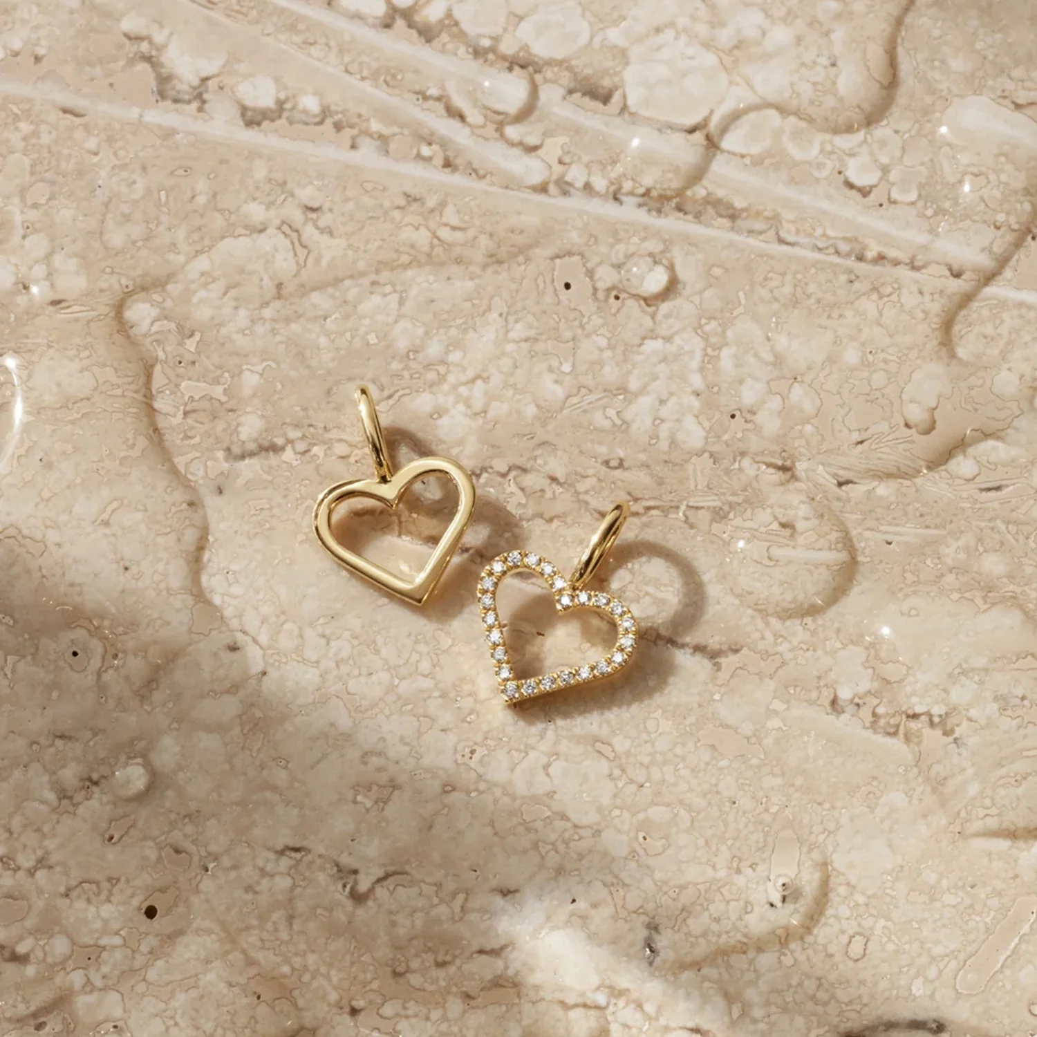 Ro Copenhagen - Symbols Åben Hjerte vedhæng, 10x7 mm/1x0,003 ct. tw/vs - 18 kt. guld - Image 2