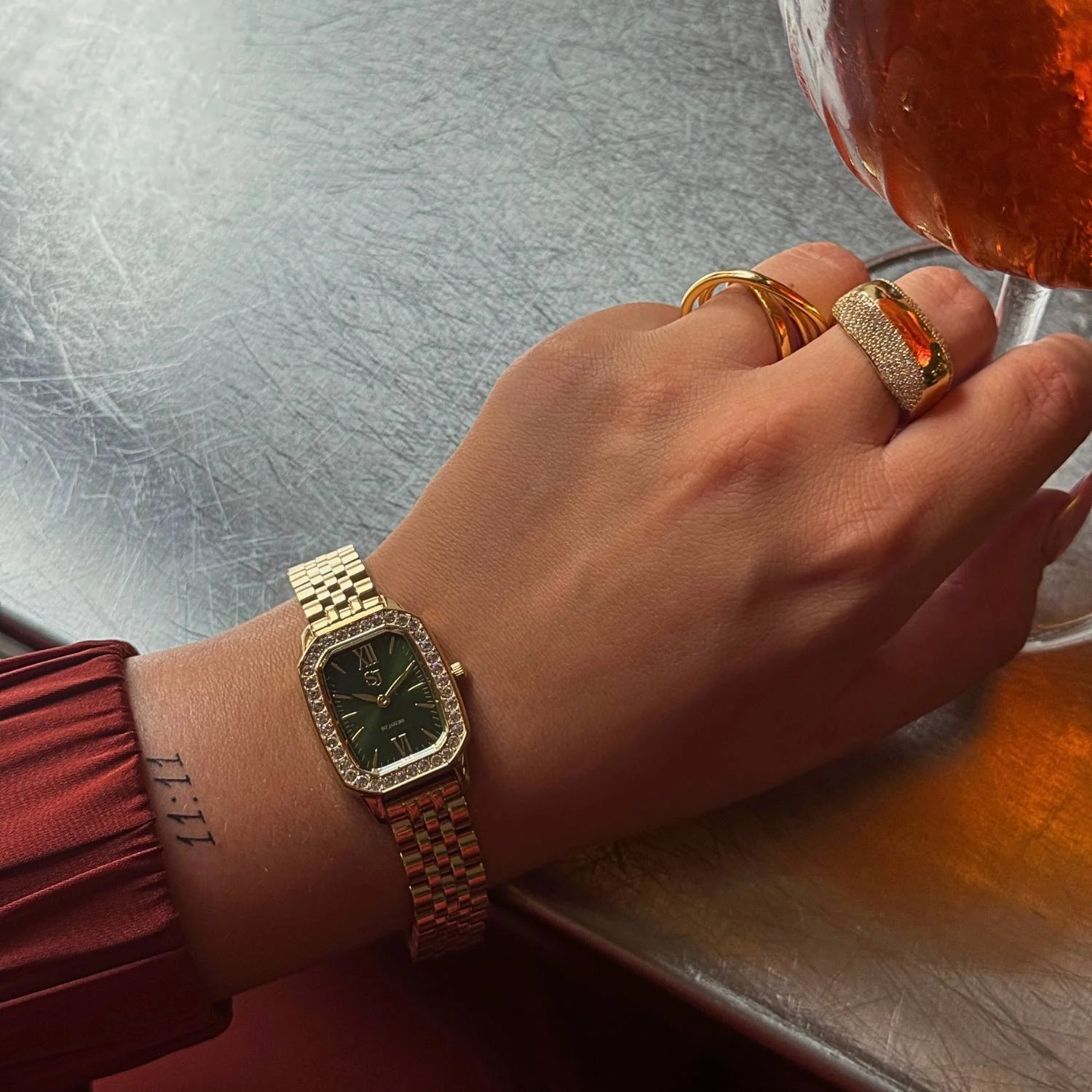 Sif Jakobs - Luciana ur, Ø 34 mm - Guld PVD stål, sort sunray - Image 3