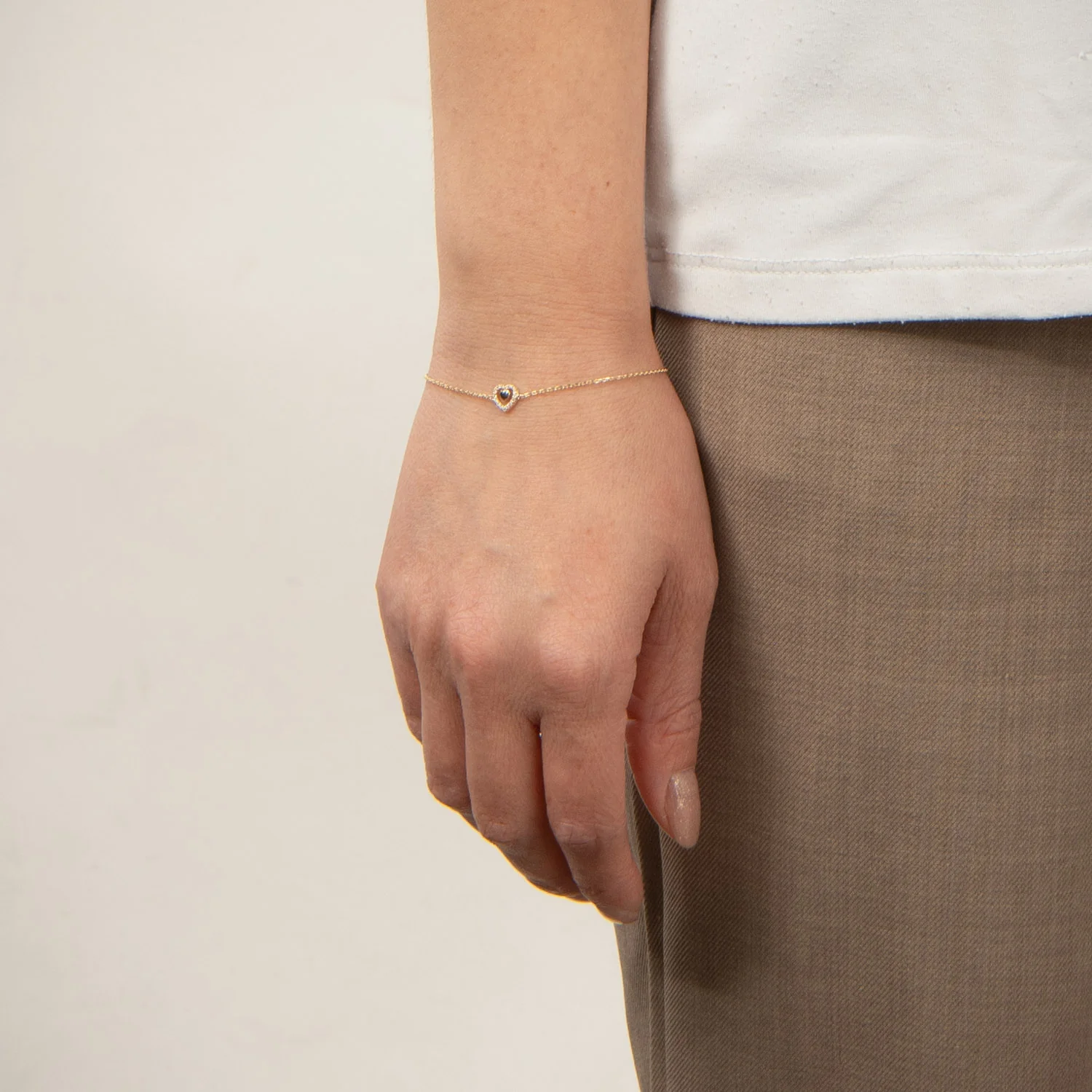 Vibholm GULD - Armbånd m. dobbelthjerte, zirkonia/16,5+2 cm - 8 kt. guld - Image 2