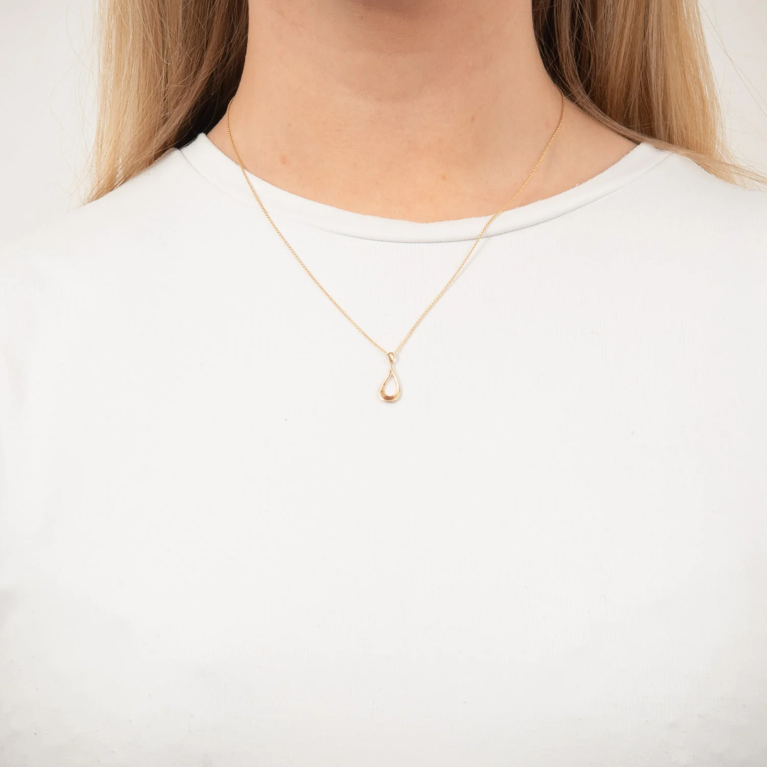 Vibholm GULD - Dråbevedhæng m. kæde, 45+3 cm - 9 karat guld - Image 2