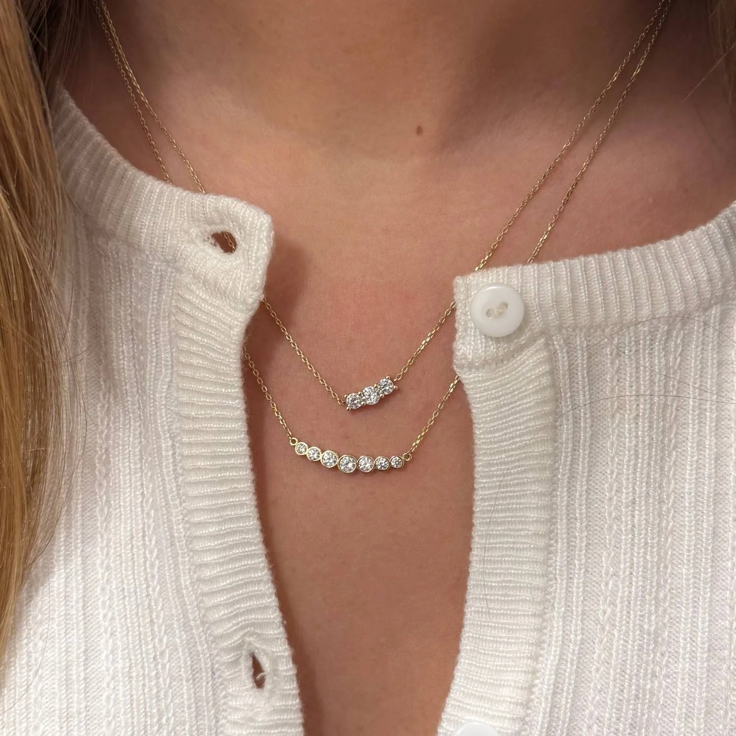 Vibholm GULD - Halskæde, 3 x zirkonia/45+3 cm - 8 kt. guld - Image 4