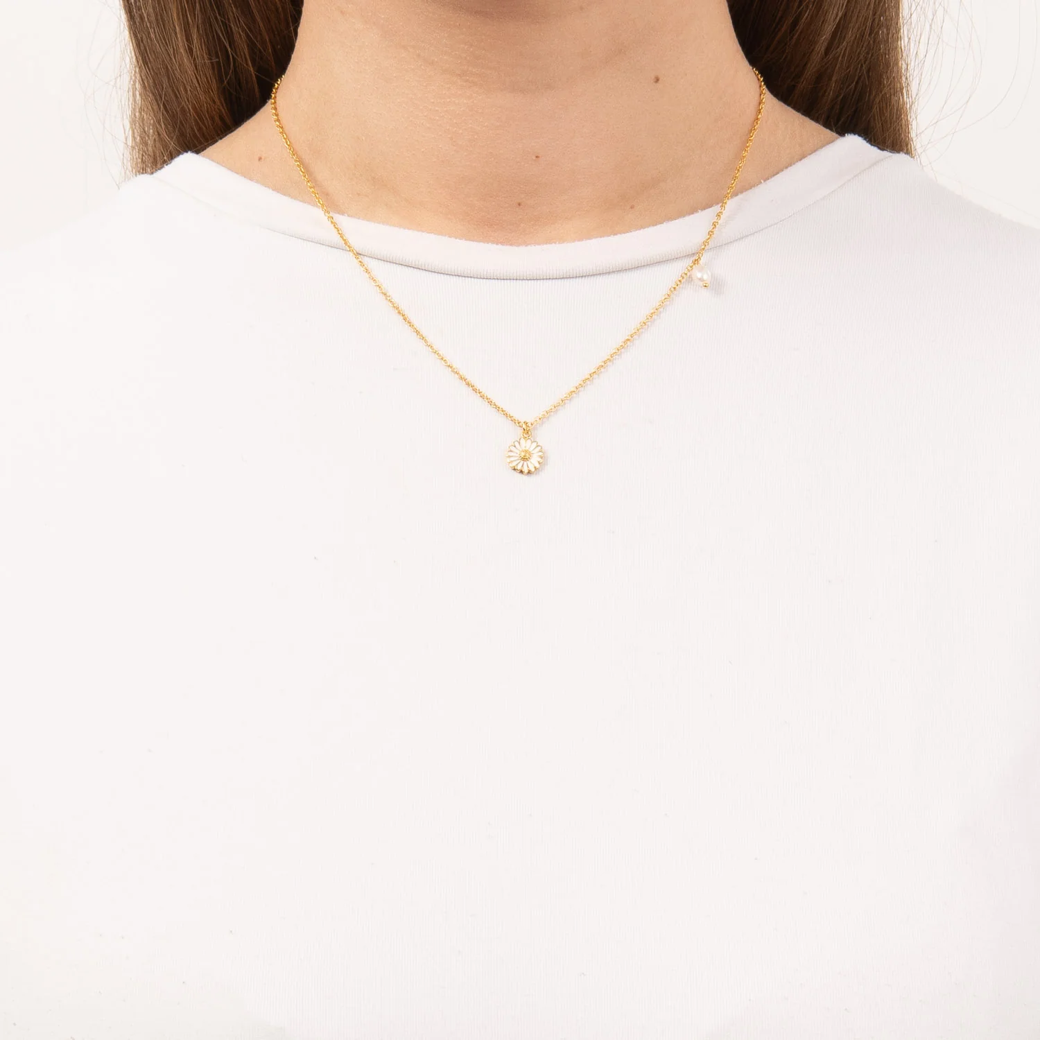 Vibholm SØLV - Marguerit halskæde m. ferskvandsperle, 9 mm/42+3 cm - Forgyldt sølv - Image 2