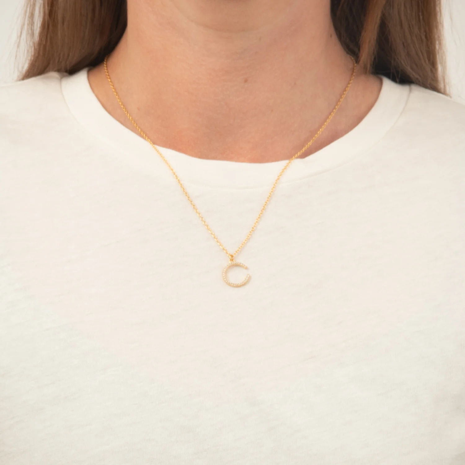 View Jewellery - Bogstavshalskæde, C - Forgyldt sølv - Image 2
