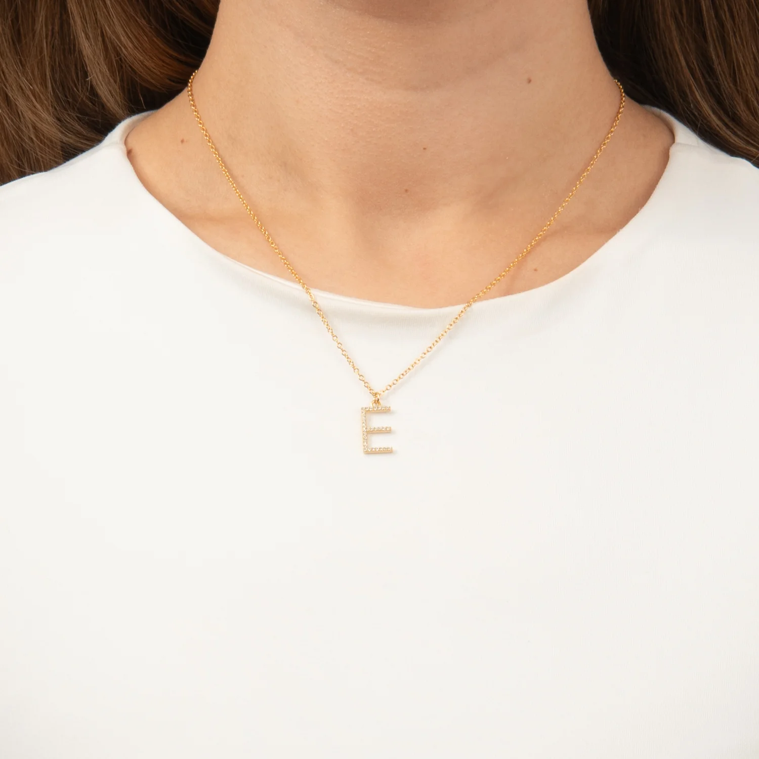 View Jewellery - Bogstavshalskæde, E - Forgyldt sølv - Image 2