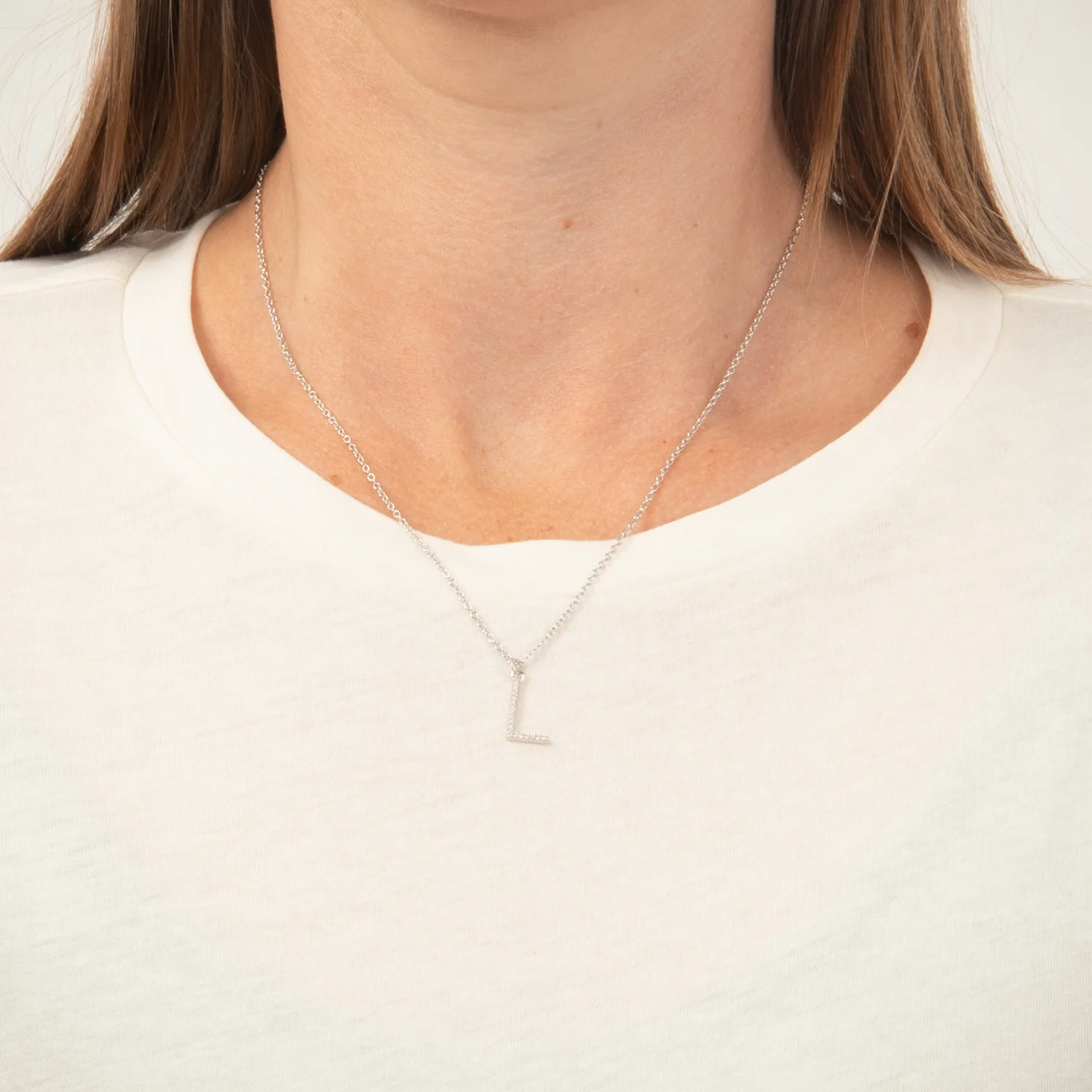 View Jewellery - Bogstavshalskæde, L - Rhodineret sølv - Image 2