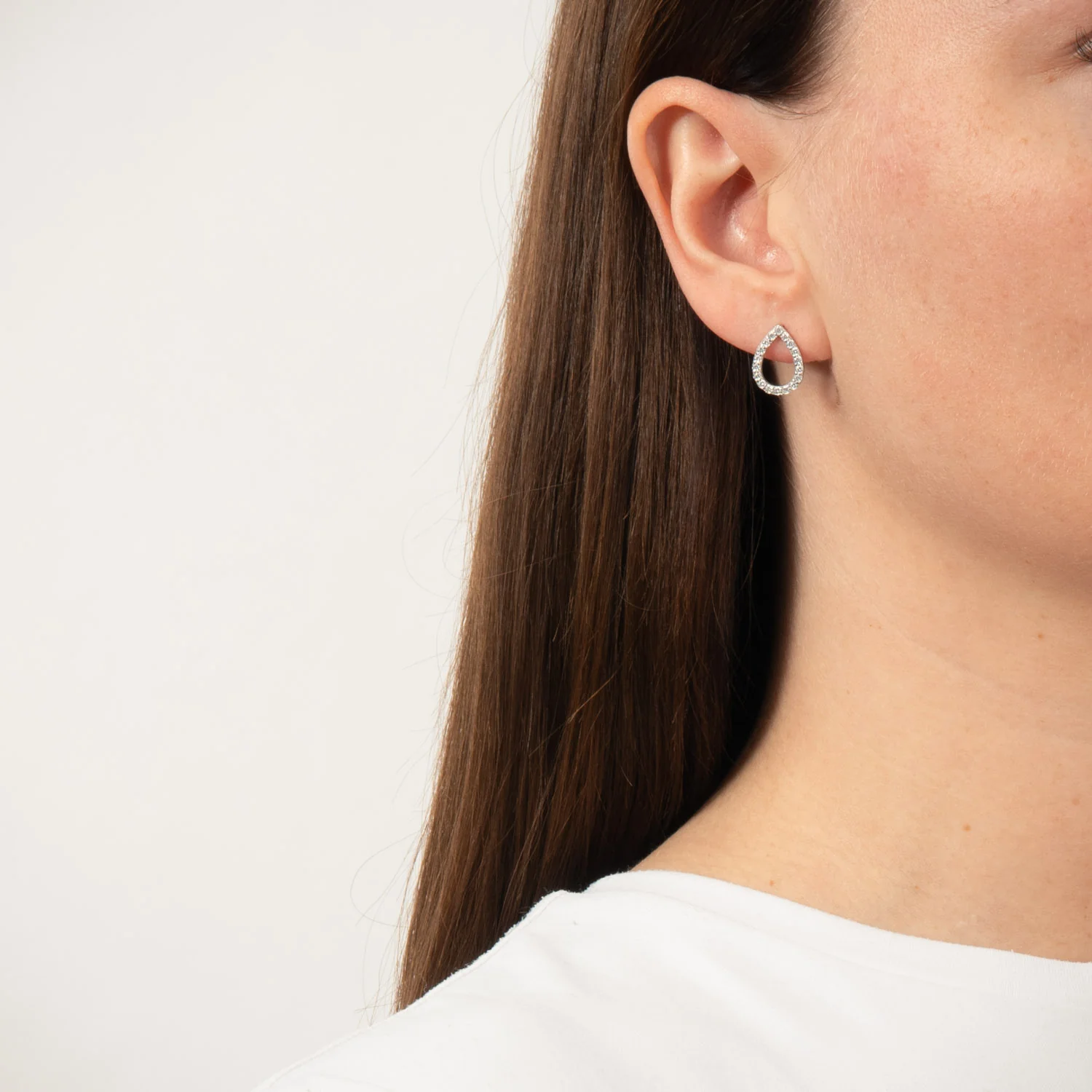 View Jewellery - Drop ørestikker, zirkonia - Rhodineret sølv - Image 2