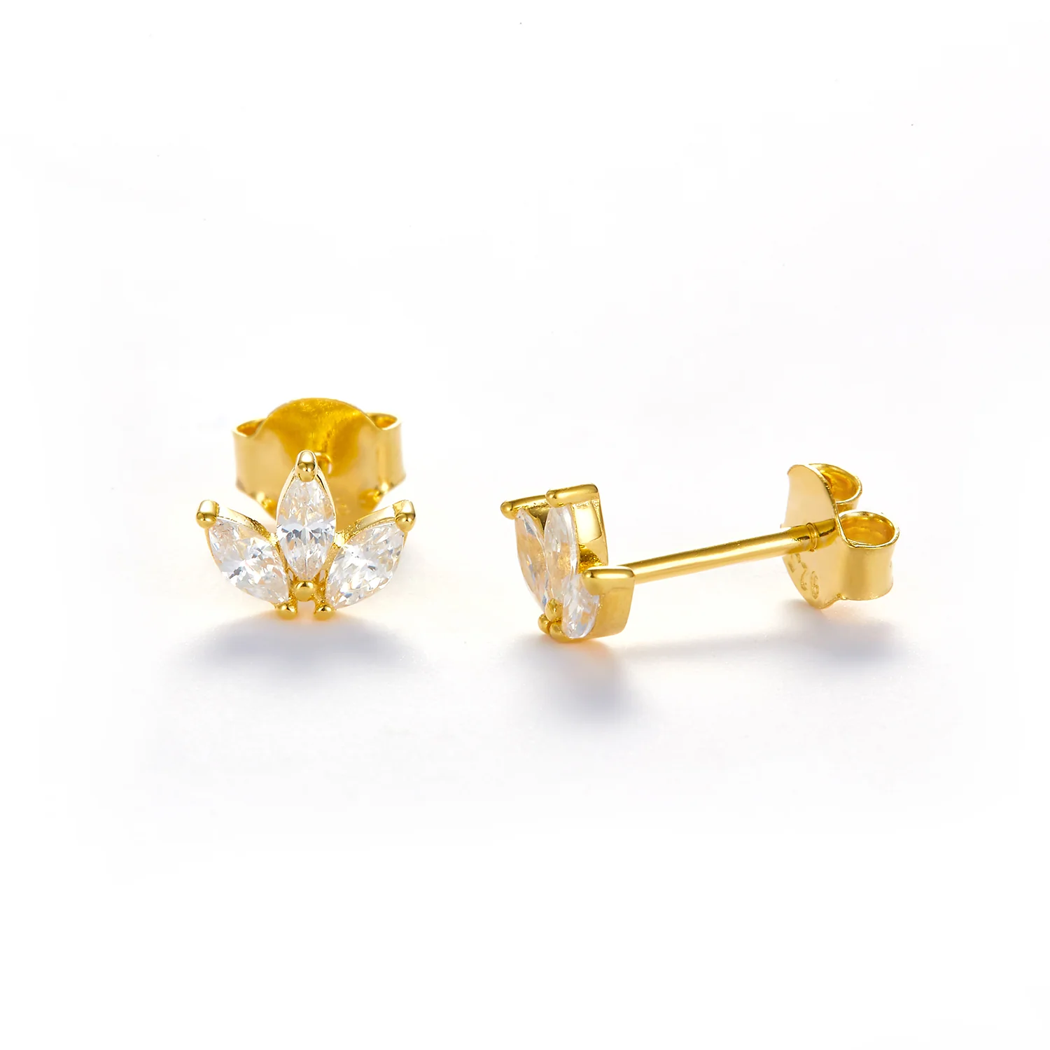View Jewellery - Nadena ørestikker m. zirkonia - Forgyldt sølv