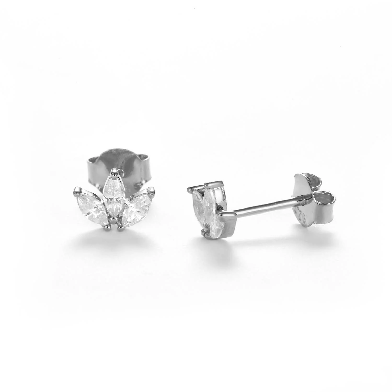 View Jewellery - Nadena ørestikker m. zirkonia - Rhodineret sølv