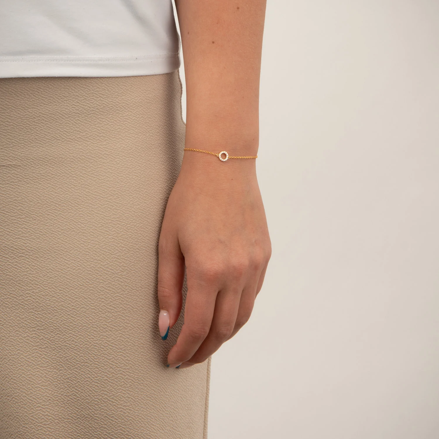 View Jewellery - Petit Circle armbånd m. zirkonia, 16+3 cm - Forgyldt sølv - Image 2