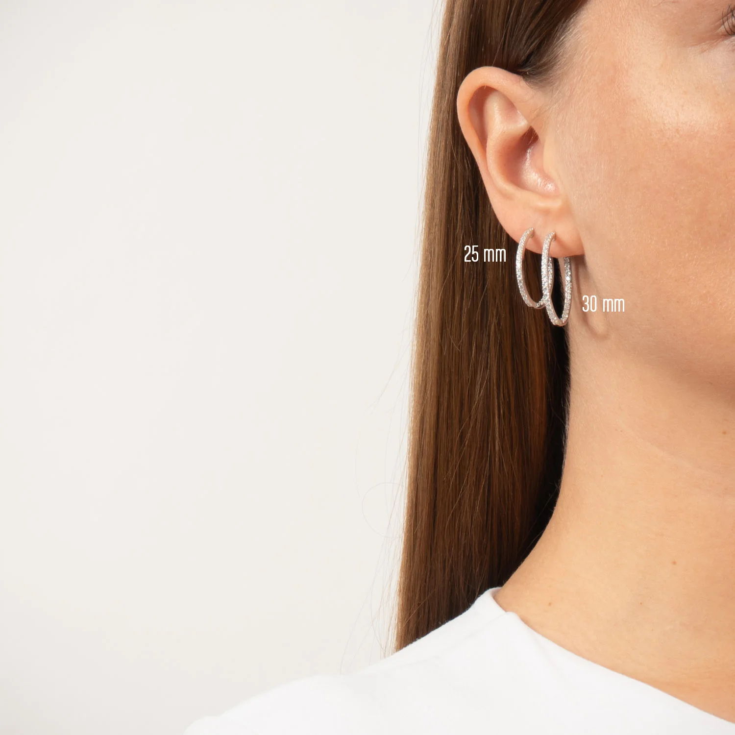 View Jewellery - Thalia Grande creoler m. zirkoner, 30 mm - Rhodineret sølv - Image 3