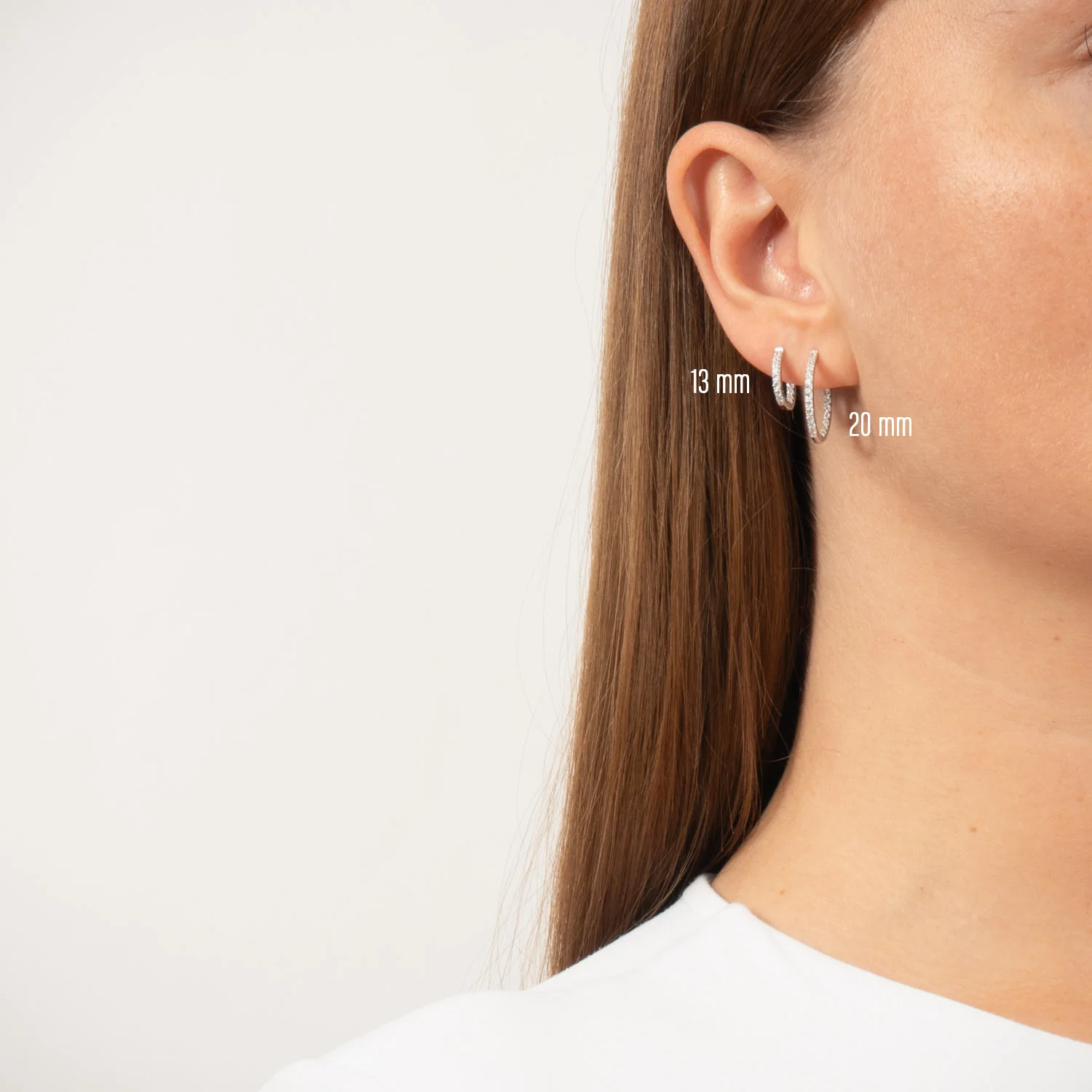 View Jewellery - Thalia Medio creoler m. zirkoner, 20 mm - Rhodineret sølv - Image 3